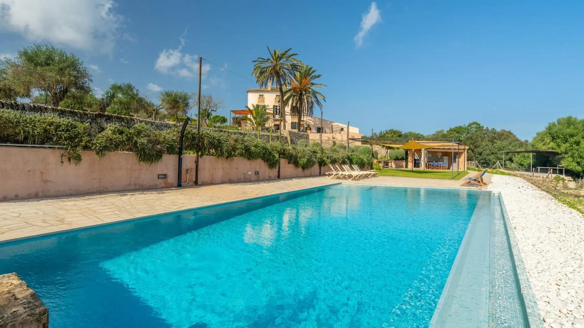 Arta - 44509 Mallorca Spain